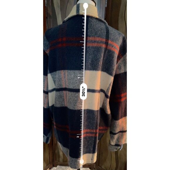 Vintage Mackinaw Woolens plaid wool jacket. Unsized. - Picture 5 of 11